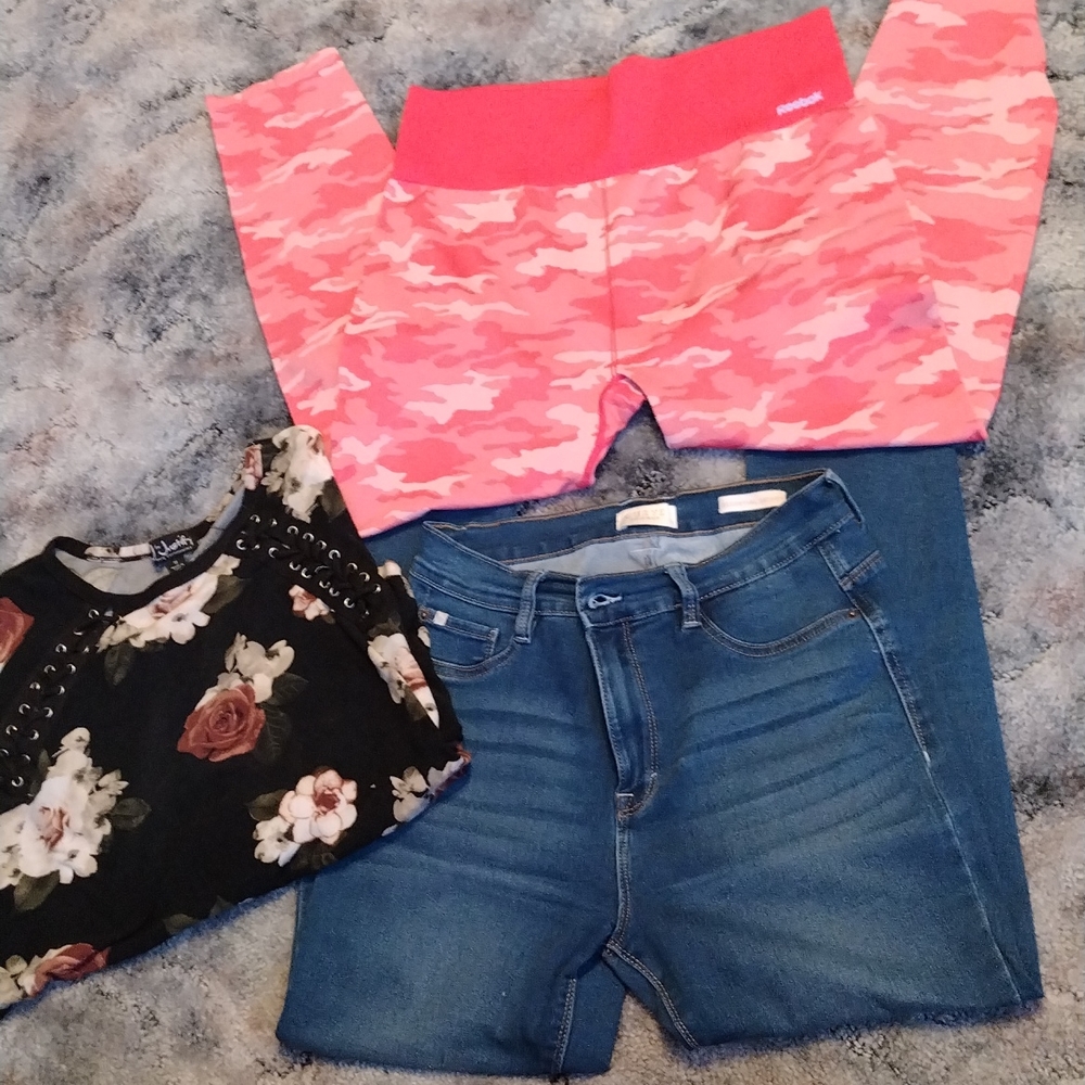 Women's jeans legging shirt bundle